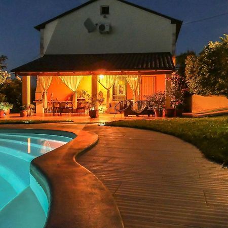 Apartment Nona Ancka Марезиге Екстер'єр фото